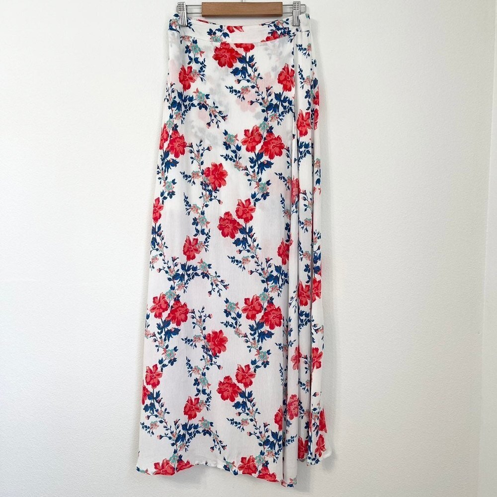 Chelsea & Violet Floral Maxi Skirt. Size S. White w/ Red and Blue flowers